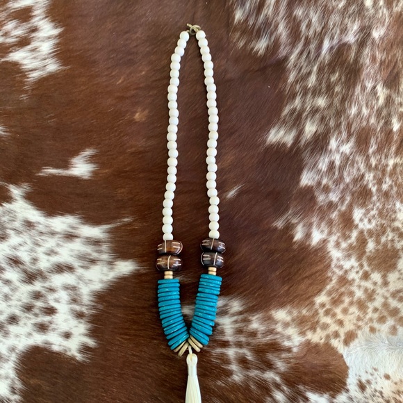 🌾 Artisan Tassel Necklace - Picture 3 of 5